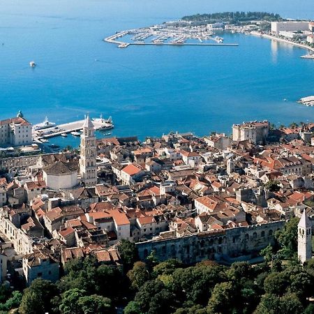 Modern Apt With Terrace 4 Min Walk To The Beach Split Eksteriør bilde