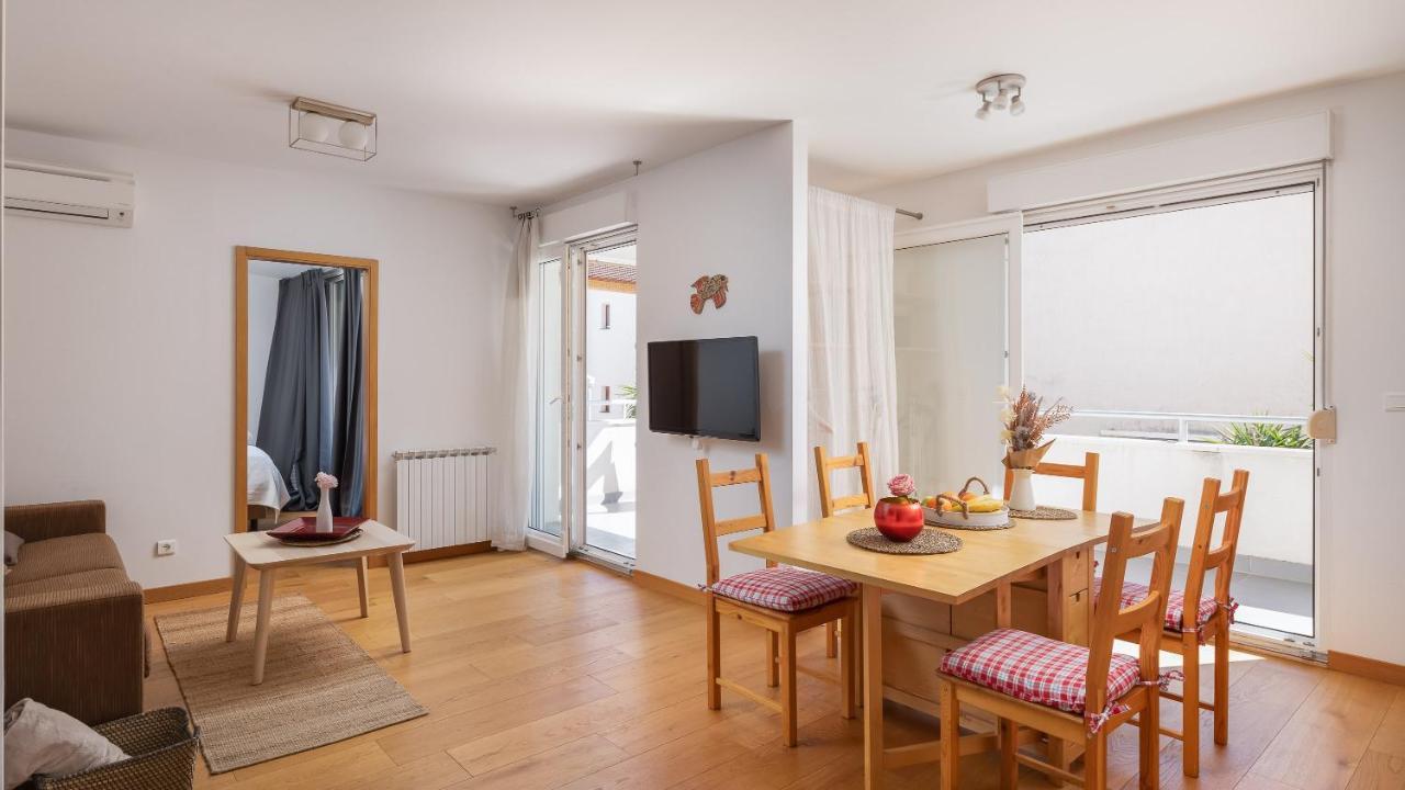 Modern Apt With Terrace 4 Min Walk To The Beach Split Eksteriør bilde