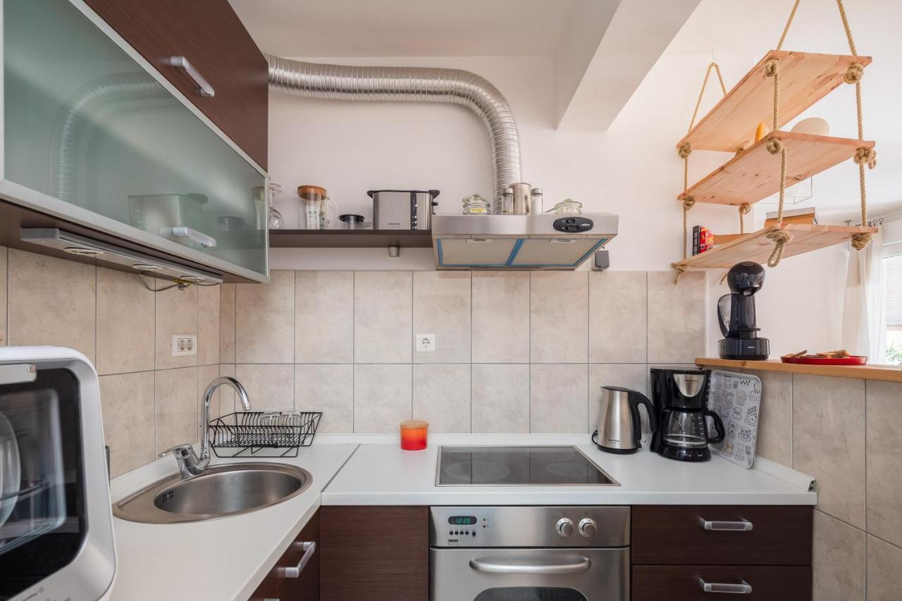 Modern Apt With Terrace 4 Min Walk To The Beach Split Eksteriør bilde