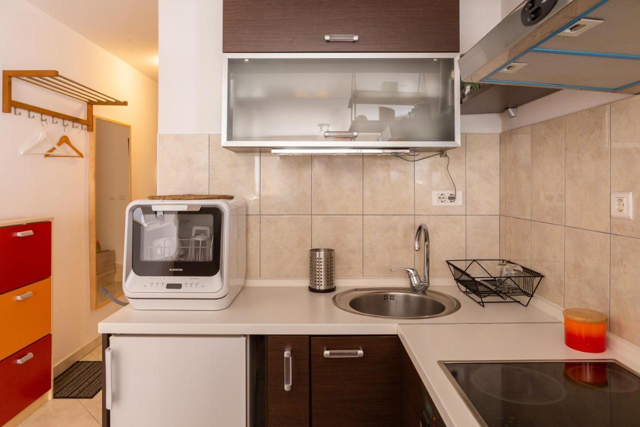 Modern Apt With Terrace 4 Min Walk To The Beach Split Eksteriør bilde